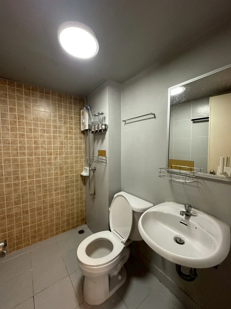 For rent: Lumpini Township Rangsit Khlong 1, beautiful room, super cool decorations, hurry and book now before it's gone.
