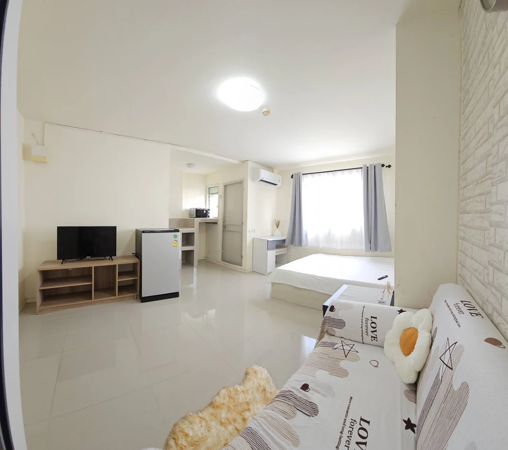 For rent: Lumpini Township Rangsit Klong 1, Building B1, 7th floor (corner unit). Quiet and private. Don't miss out!