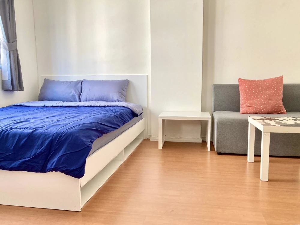 For rent: Lumpini Township Rangsit Klong 1, Building C7, 5th floor. Beautifully furnished unit with complete appliances, ready to move in.