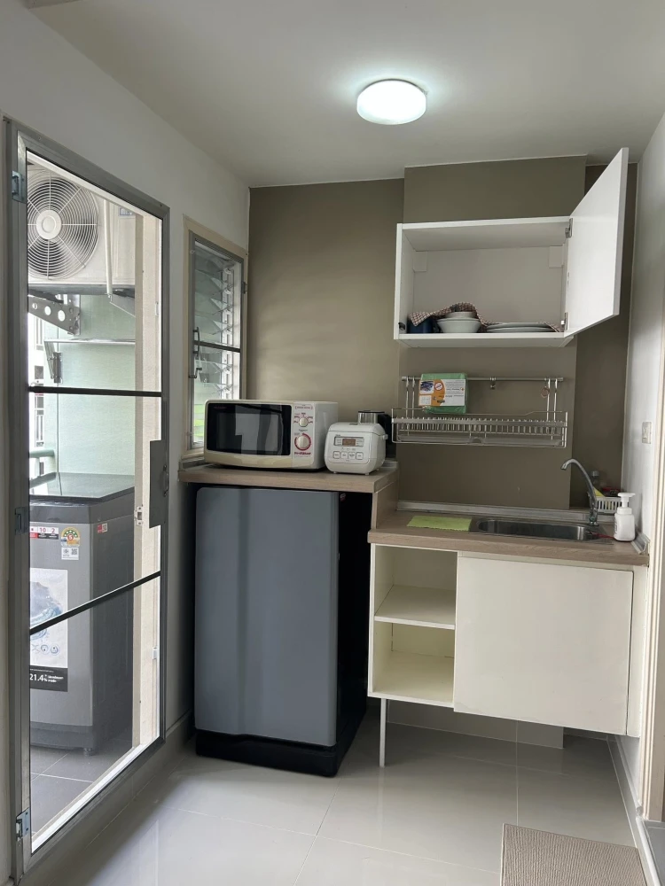 For rent: Lumpini Township Rangsit Khlong 1, front zone. This side has a balcony that's not hot. Beautiful room, minimalist, clean, fully furnished, g