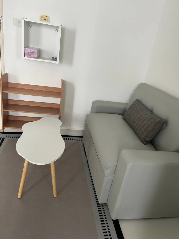 For rent: Lumpini Township Rangsit Khlong 1, front zone. This side has a balcony that's not hot. Beautiful room, minimalist, clean, fully furnished, g