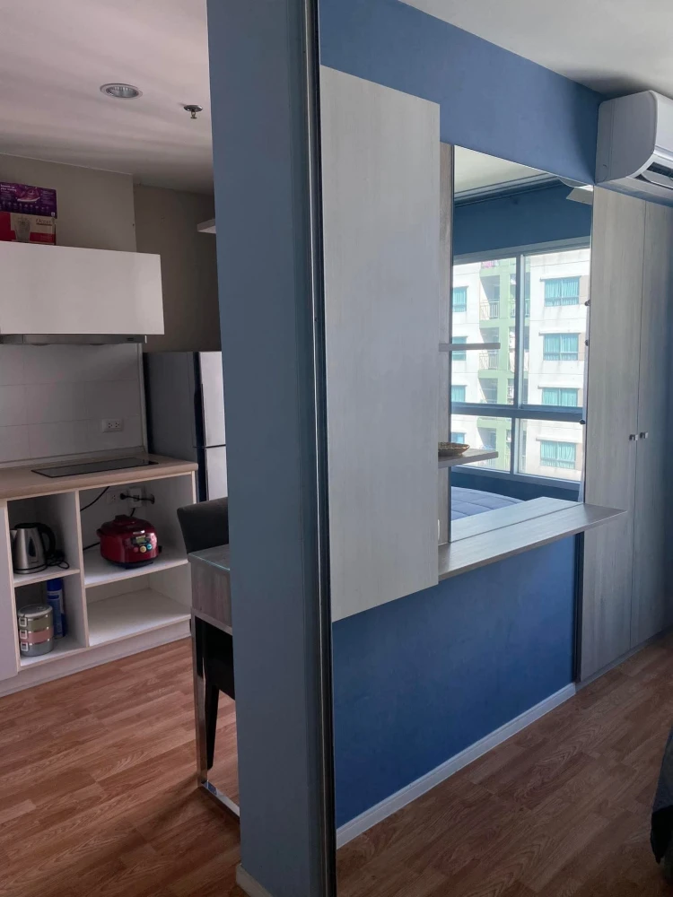 For rent: Lumpini Nawamin Sri Burapha, Building C1, 10th floor, very comfortable color tone room, fully furnished with built-in furniture. Reserve now