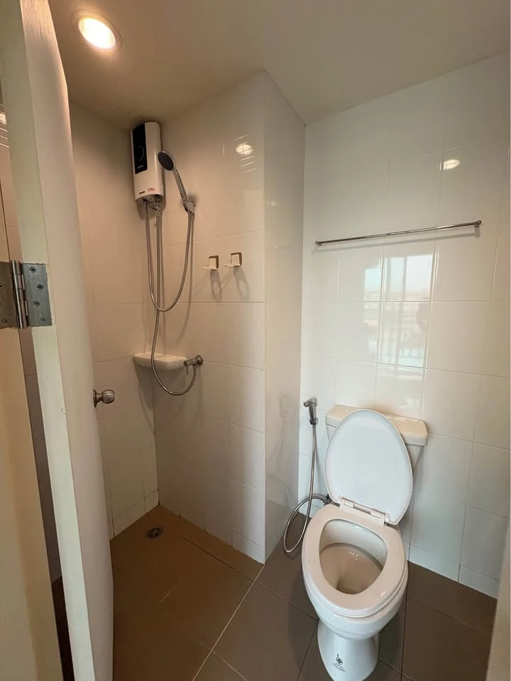 For rent Lumpini Park Nawamin-Sri Burapha, ready to move in, comes with complete facilities, book now, don't miss out!