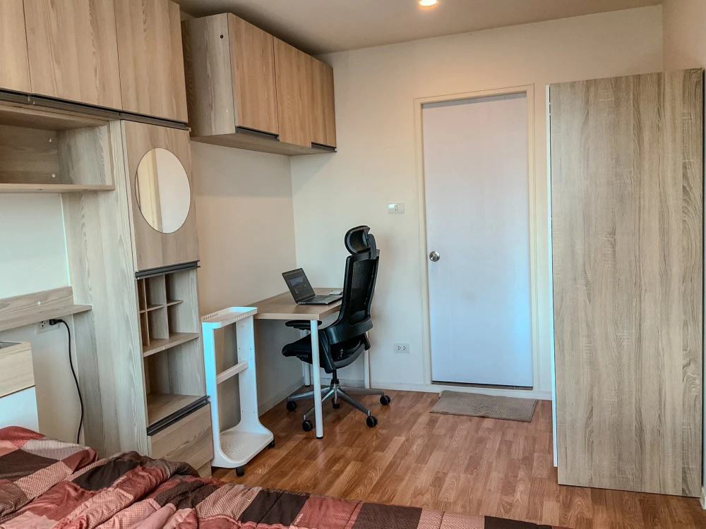For rent: Lumpini Park Borommaratchachonnani-Sirindhorn, 11th floor, open view, good wind, very livable! With built-in furniture, hurry up and grab it