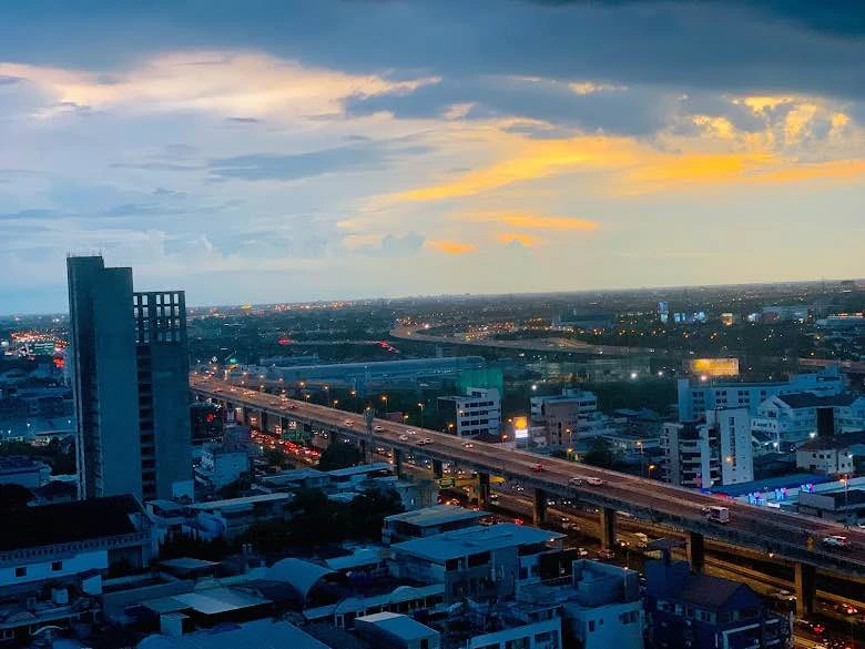 For rent: Lumpini Park Borommaratchachonnani-Sirindhorn, 15th floor, large windows on 2 sides, beautiful view, sunrise view, this type has only a few