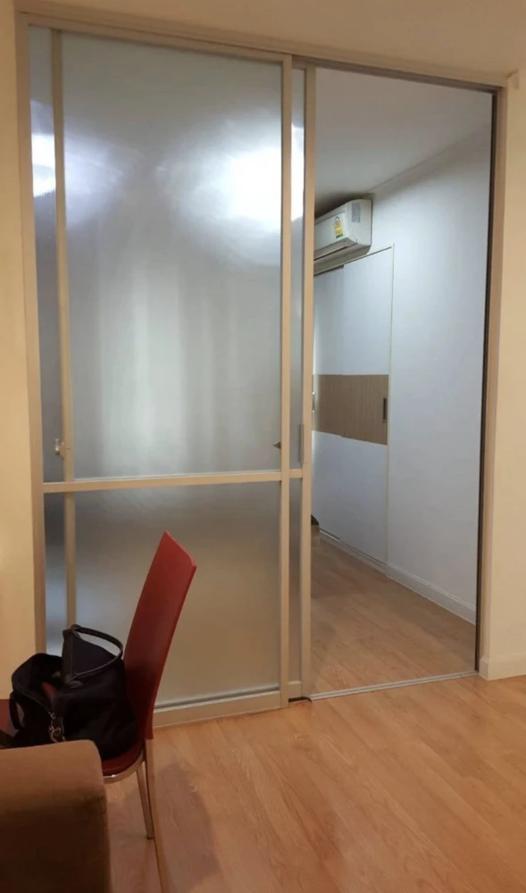 For rent: Lumpini Park Pinklao, a nice room, fully furnished, complete with appliances, affordable price. Reserve now! images