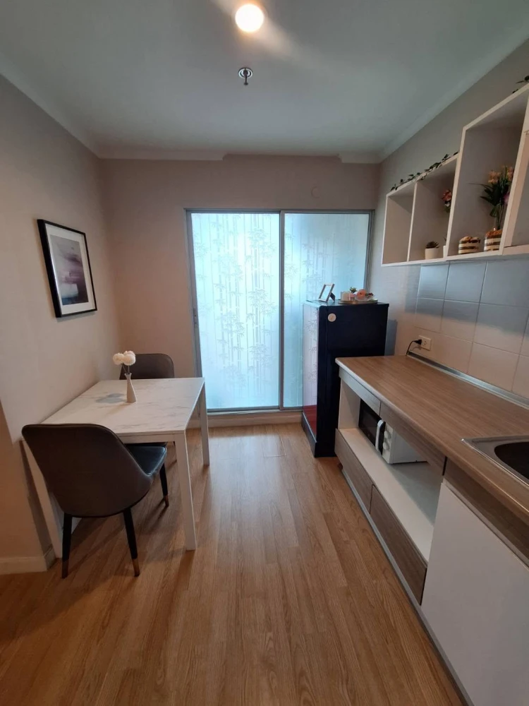 For rent: Lumpini Park Pinklao. Fully furnished and equipped with appliances. Tastefully decorated and move-in ready—just bring your suitcase!
