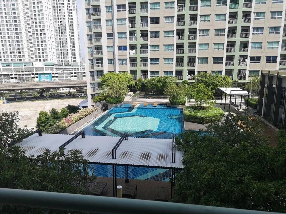 For rent: Lumpini Park Rama 9-Ratchada, a nice room, complete with furniture and appliances, reasonable price, hurry and reserve now.
