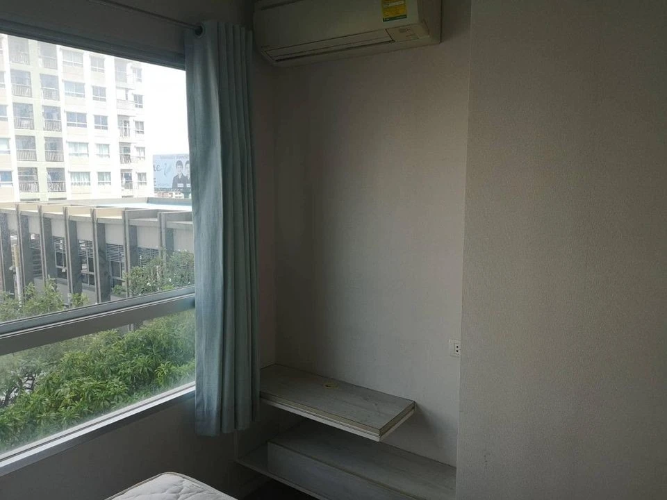 For rent: Lumpini Park Rama 9-Ratchada, a nice room, complete with furniture and appliances, reasonable price, hurry and reserve now.