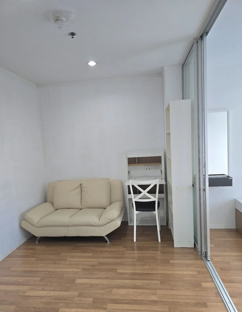 For sale rent: Lumpini Park Rama 9-Ratchada, corner room with great privacy, complete with electrical appliances. Must reserve now.