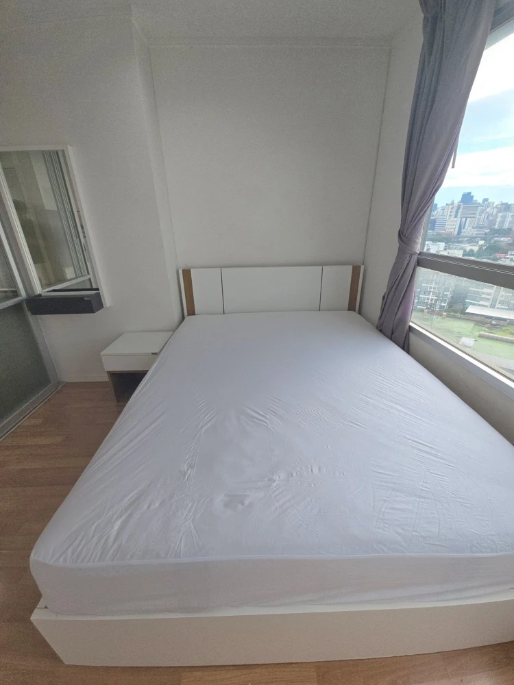 For sale rent: Lumpini Park Rama 9-Ratchada, corner room with great privacy, complete with electrical appliances. Must reserve now.