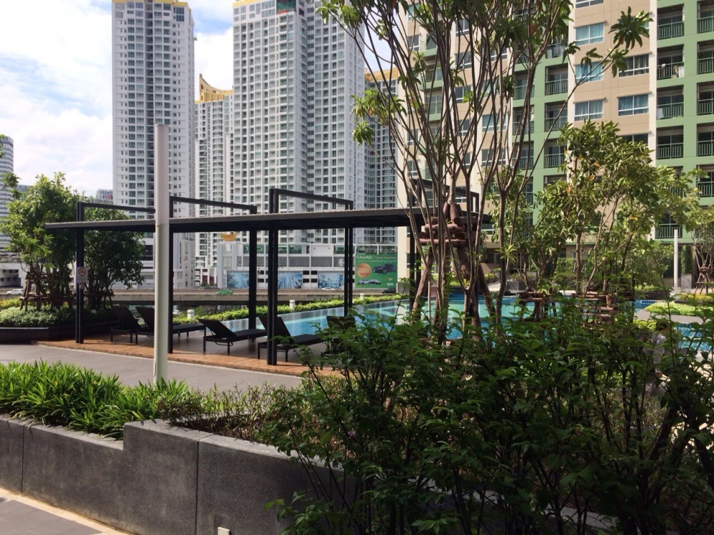 ให้เช่า ลุมพินี พาร์ค พระราม9-รัชดา ห้องแบบ pool access ตกแต่งสไตล์ลอฟท์เท่มาก ไม่จองไม่ได้แล้ว
