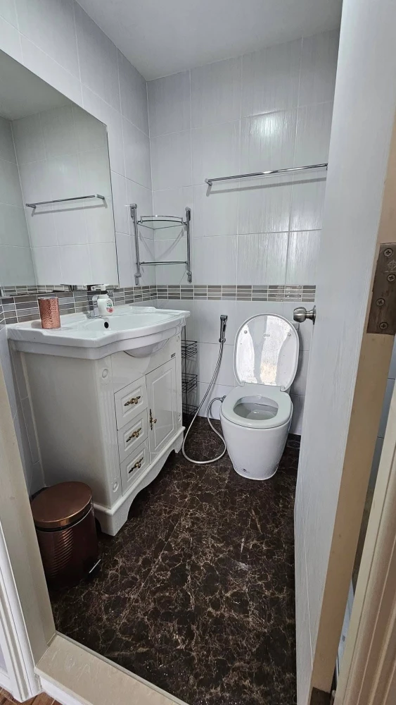 For rent: Lumpini Park Rama 9-Ratchada. Fully furnished with appliances & furniture (just bring your suitcase and move in!).