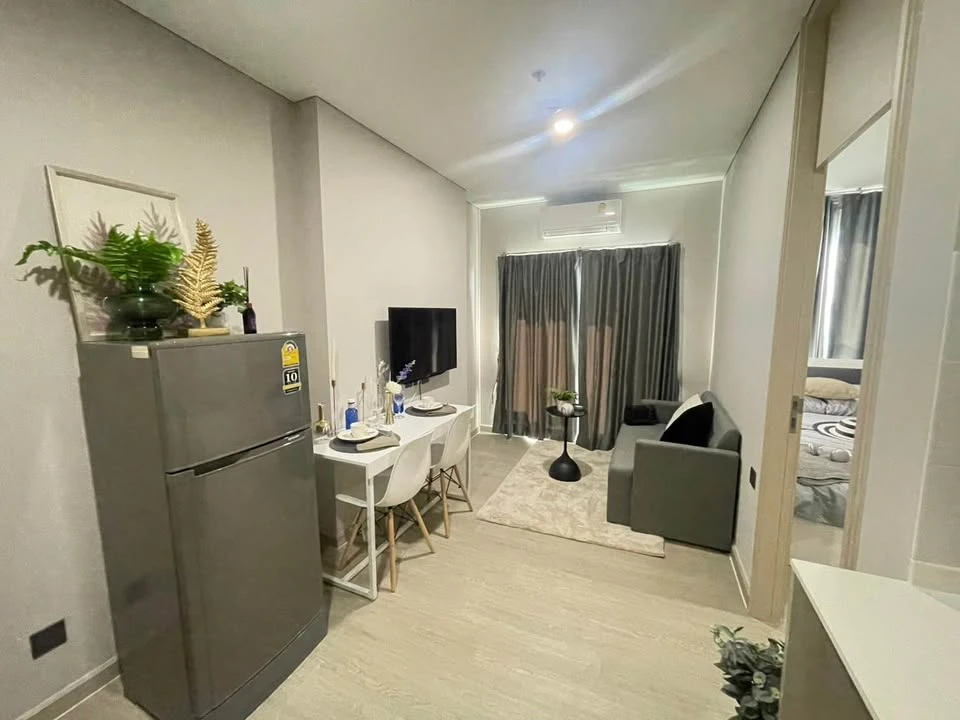 For rent: Lumpini Park Phahon Yothin 32, high floor room, ready to move in, fully furnished, reserve now.