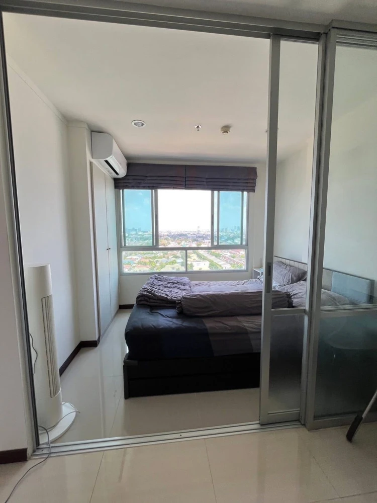 For rent: Lumpini Park Rattanathibet - Ngamwongwan, 16th floor, Building E. Quiet, beautiful view, not obstructed by other buildings, room faces the c