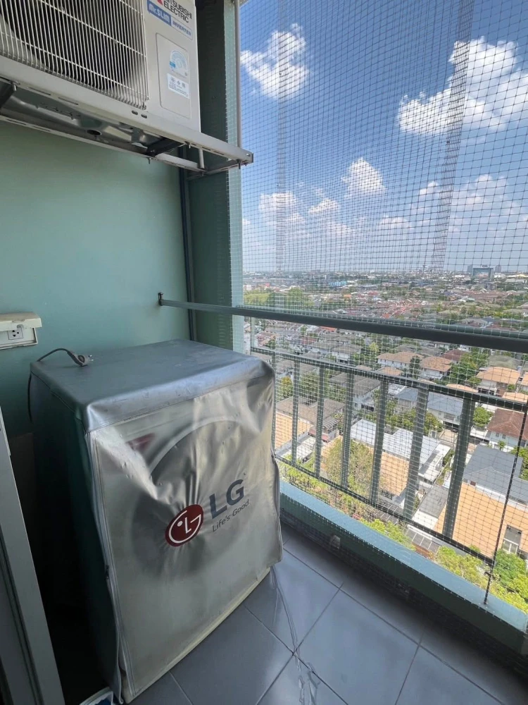 For rent: Lumpini Park Rattanathibet - Ngamwongwan, 16th floor, Building E. Quiet, beautiful view, not obstructed by other buildings, room faces the c