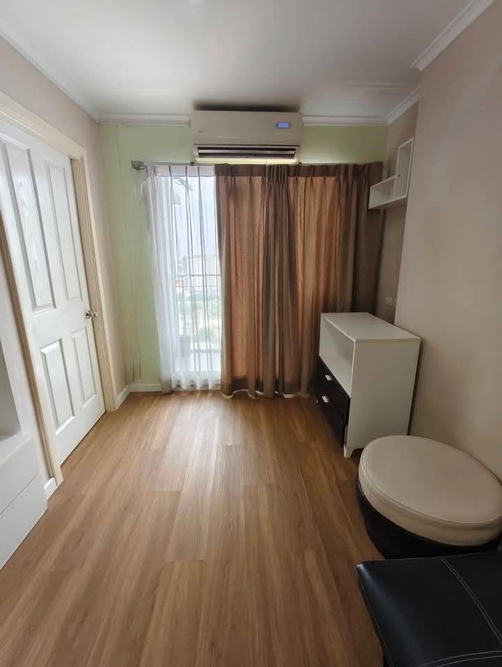 For rent: Lumpini Park Riverside - Rama 3, Building A, 33rd floor, beautiful condo, Chao Phraya River view from a high angle, hurry up!