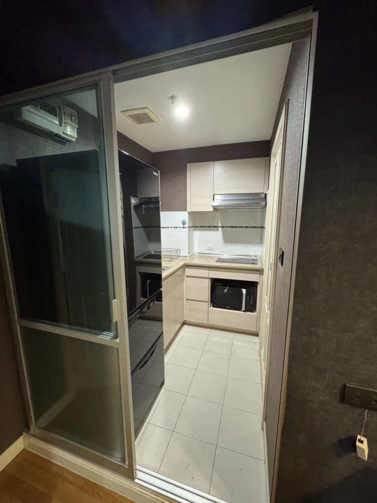 For rent: Lumpini Park Riverside - Rama 3, large room, lots of usable space, view of the Chao Phraya River, book now!