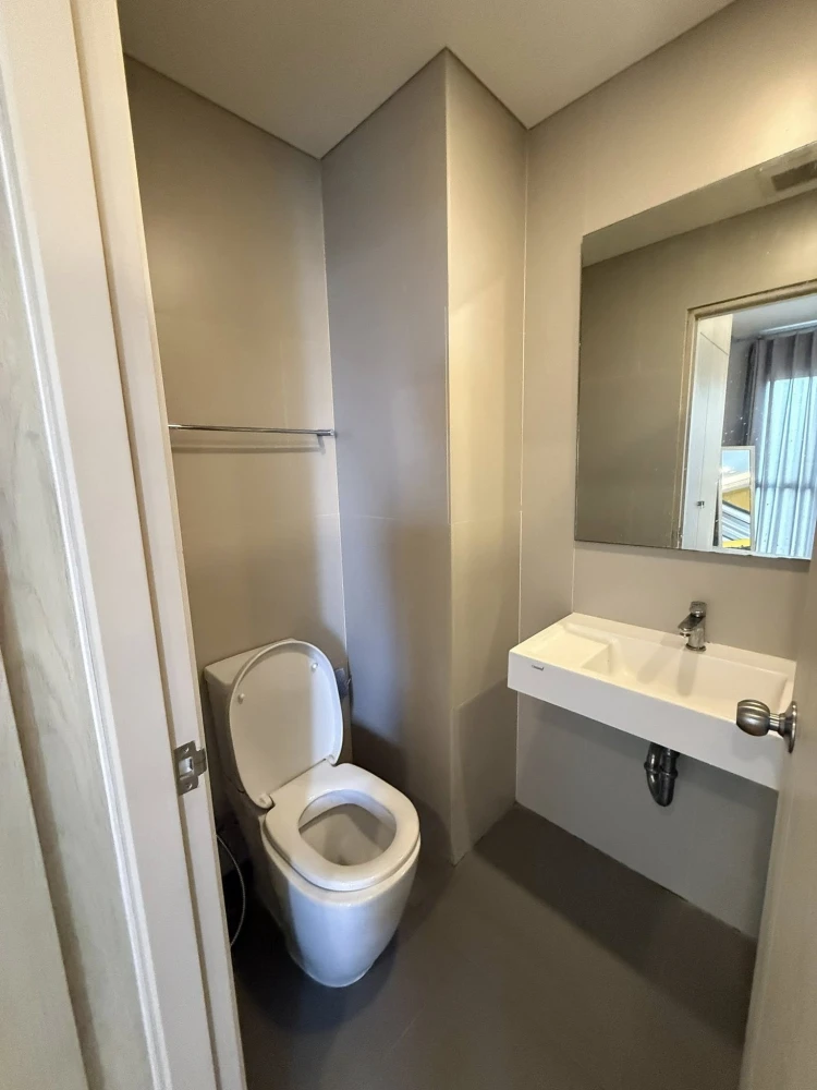 For rent: Lumpini Park Vibhavadi-Chatuchak, 14th floor, city view, fully furnished with appliances. Don't miss out!