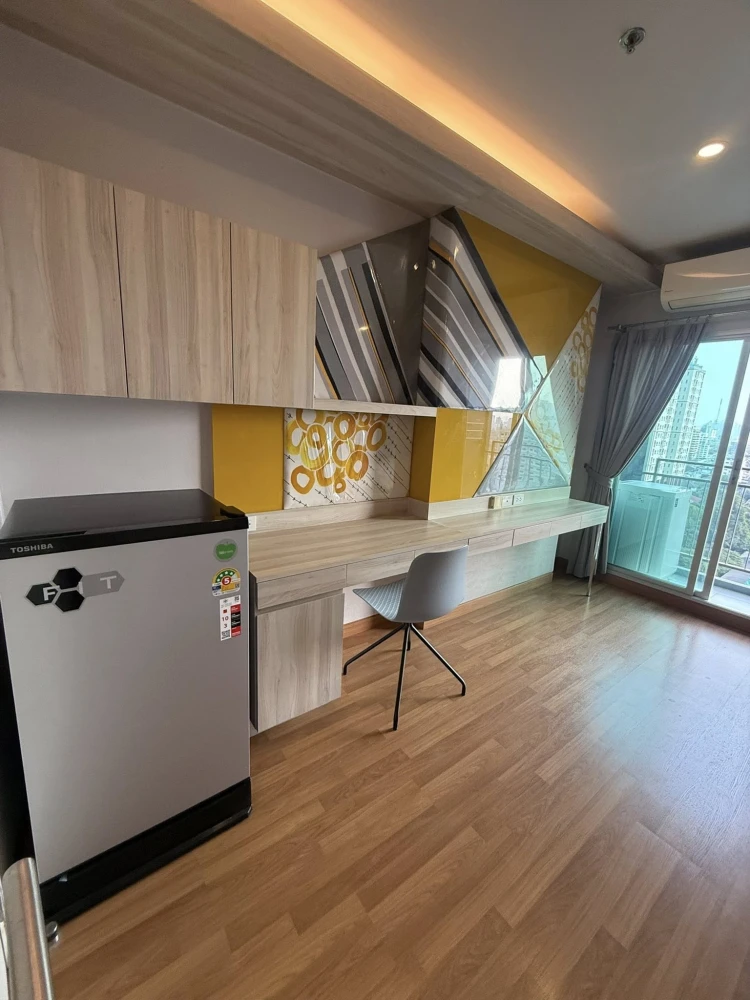 For rent: Lumpini Park Vibhavadi-Chatuchak, 14th floor, city view, fully furnished with appliances. Don't miss out!