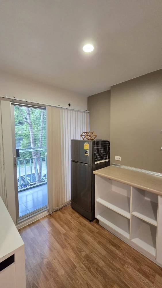 For rent: Lumpini Mix Theparak-Srinakarin, ready-to-move-in unit with complete amenities. Just bring your belongings and move in!