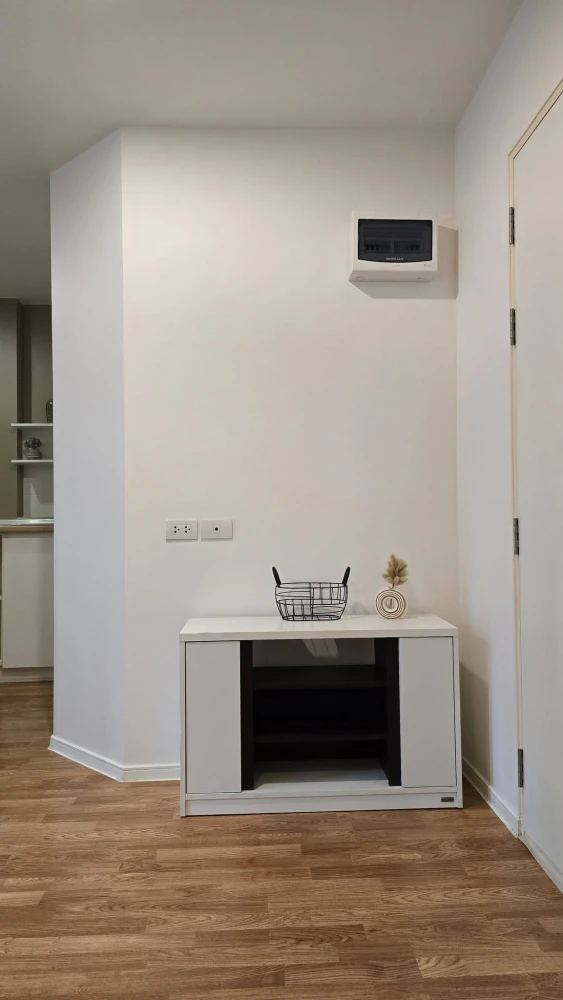 For rent: Lumpini Mix Theparak-Srinakarin, ready-to-move-in unit with complete amenities. Just bring your belongings and move in!