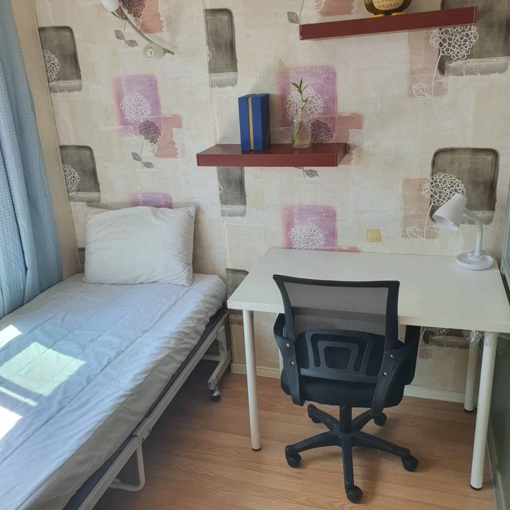 For rent: Lumpini Ville Naklua - Wongamat. A good-sized room with a well-designed layout, including a relaxation area, workspace, kitchen area, and a