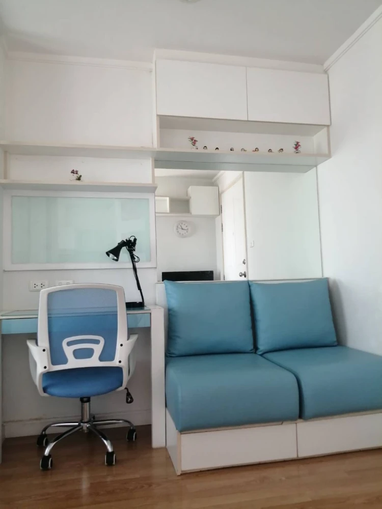 For rent: Lumpini Ville Pibulsongkram-Riverview, 25th floor, very high, cool breeze all day, the room is in pristine condition, fully furnished, you m