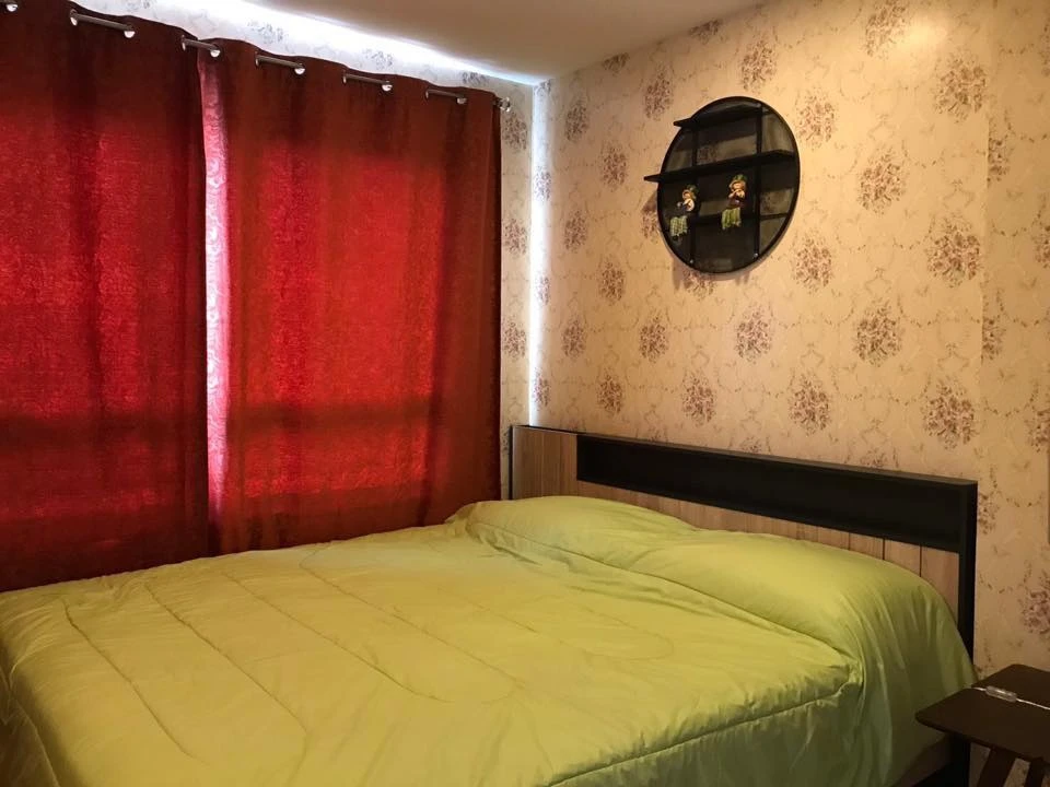 For rent: Lumpini Ville Ratchapruek-Bang Waek, swimming pool view, beautiful room, quiet condo, wallpapered throughout the room. Reserve now!
