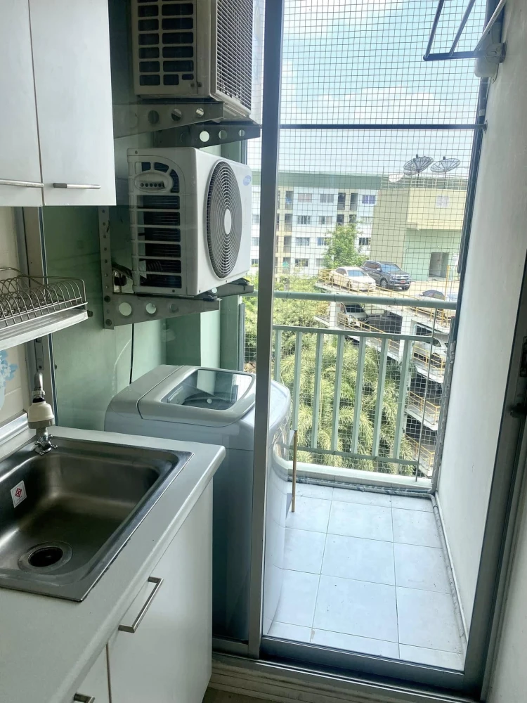 For rent: Lumpini Ville Ram Intra - Lak Si, fully furnished room with electrical appliances, next to Central Ram Intra. You can't miss this opportunit