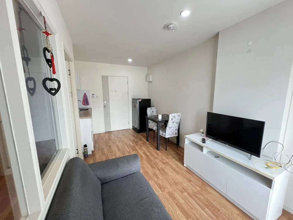 For rent: Lumpini Ville Sukhumvit 101/1-Punnawitthi, Building B, 3rd floor, bright and comfortable room, fully furnished, just bring your bags and mov