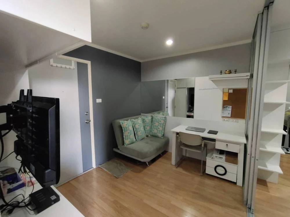 For rent: Lumpini Ville Sukhumvit 109 - Bearing, 7th floor, corner room, good view, no buildings blocking the view, complete with furniture and electr