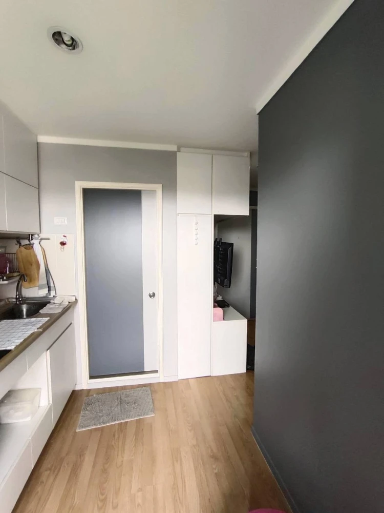 For rent: Lumpini Ville Sukhumvit 109 - Bearing, 7th floor, corner room, good view, no buildings blocking the view, complete with furniture and electr