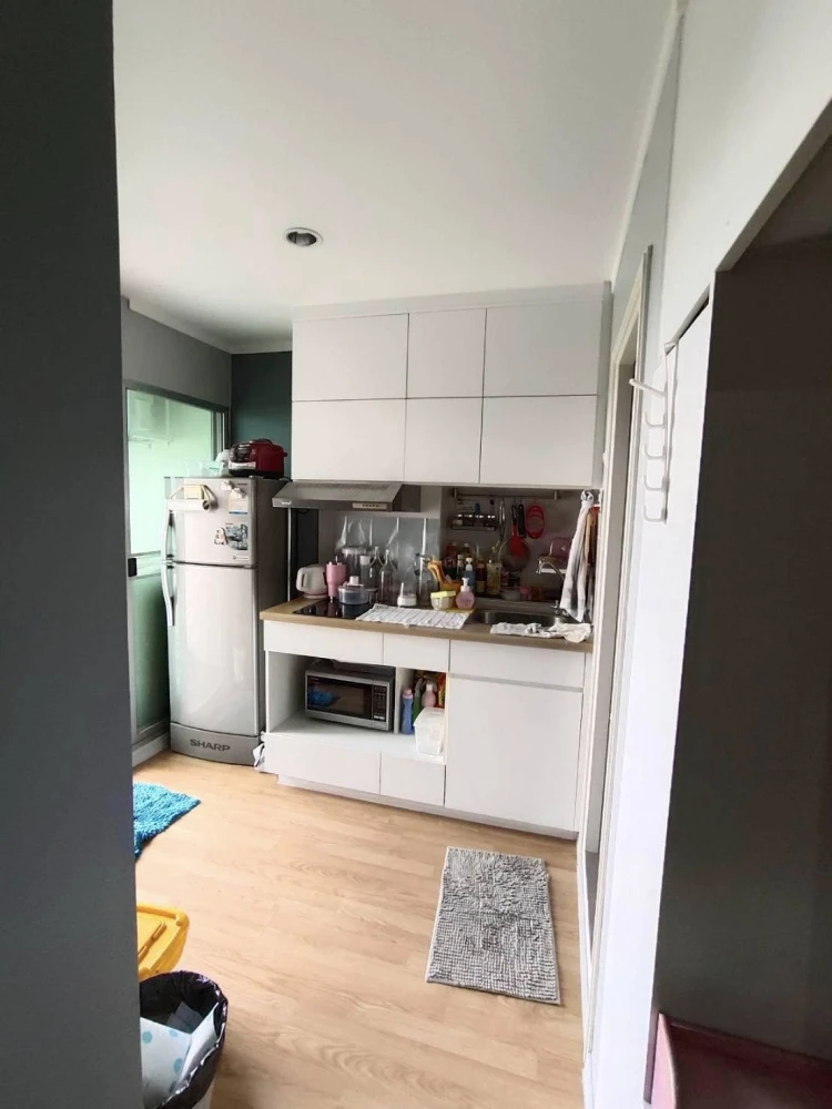 For rent: Lumpini Ville Sukhumvit 109 - Bearing, 7th floor, corner room, good view, no buildings blocking the view, complete with furniture and electr