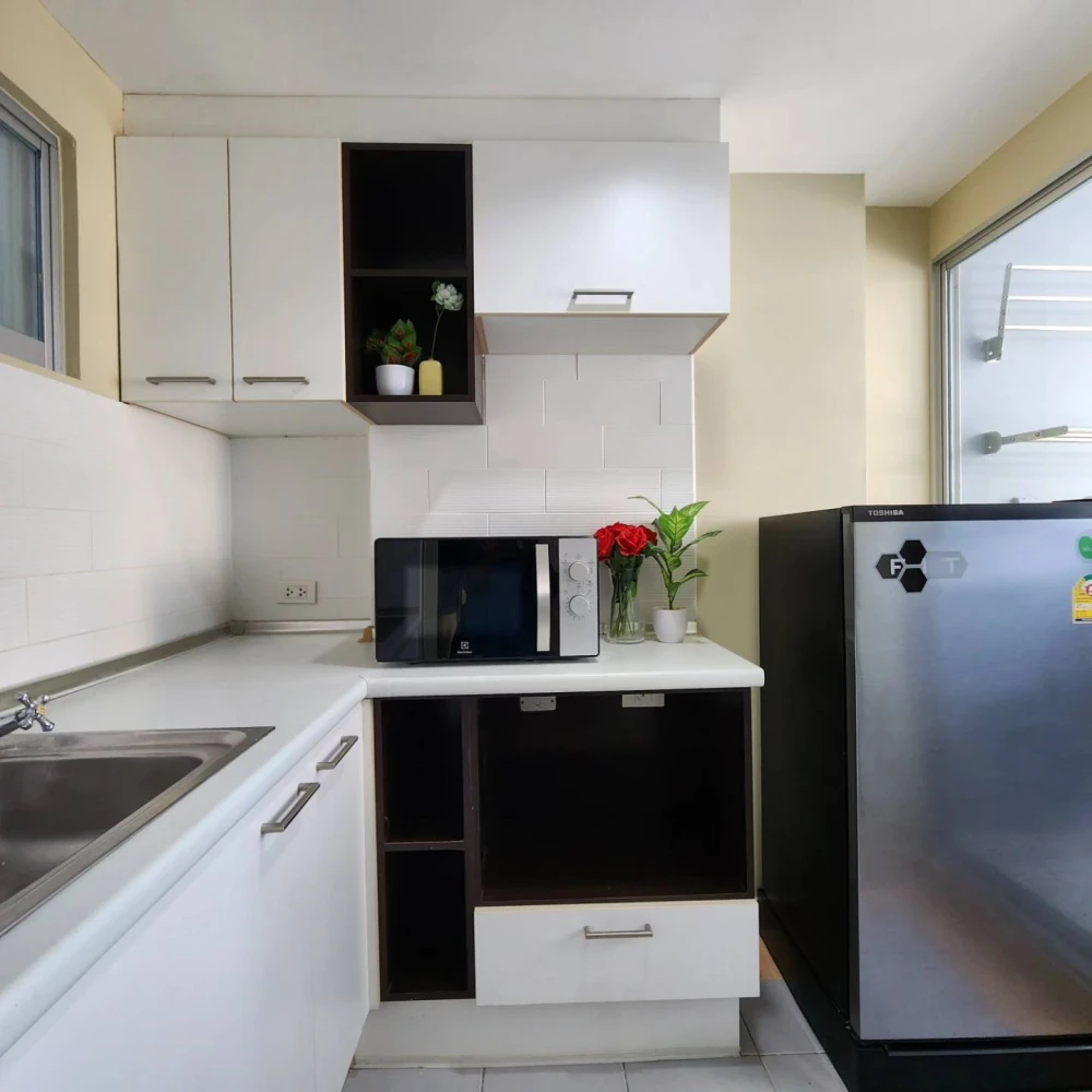For rent: Lumpini Ville Sukhumvit 77, high floor unit, fully furnished, spacious and comfortable. Book now!