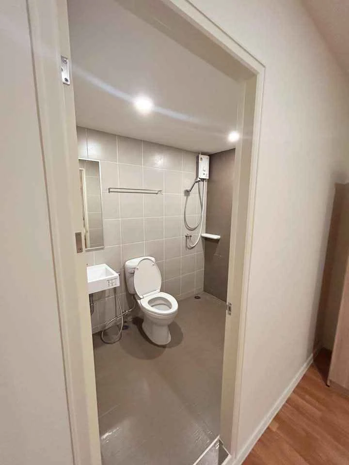 For rent Lumpini Ville Sukhumvit 101/1-Punnawithi, spacious room, nice to live in, north-facing room, comes with complete facilities, book now, don't