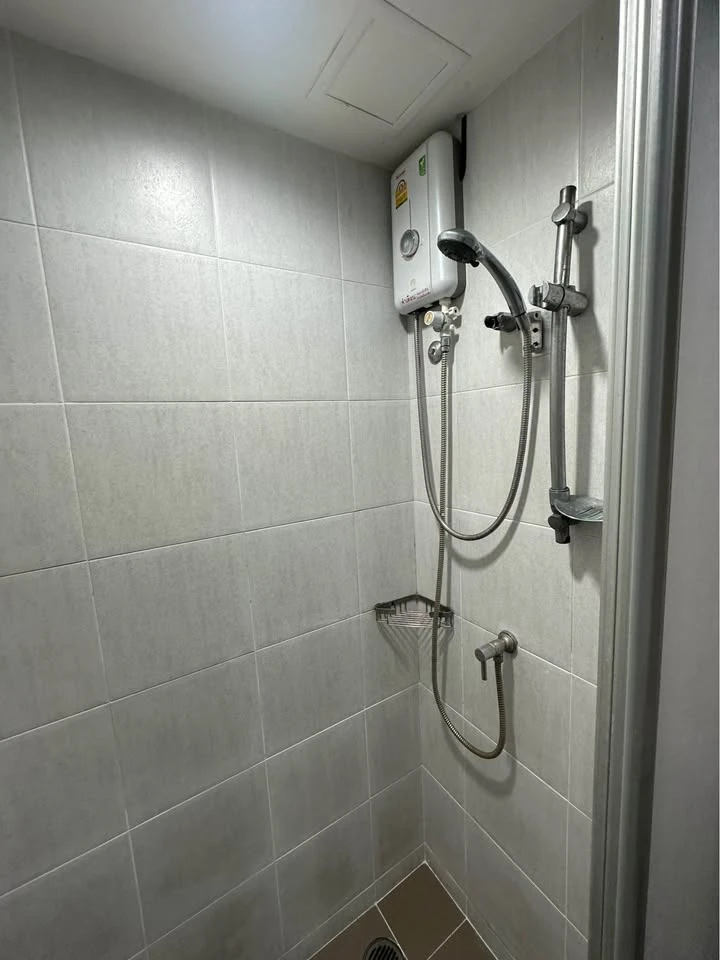 For rent: Lumpini Ville On Nut 46, size 26 sq m, 6th floor, Building C1, fully furnished, hurry and reserve now.