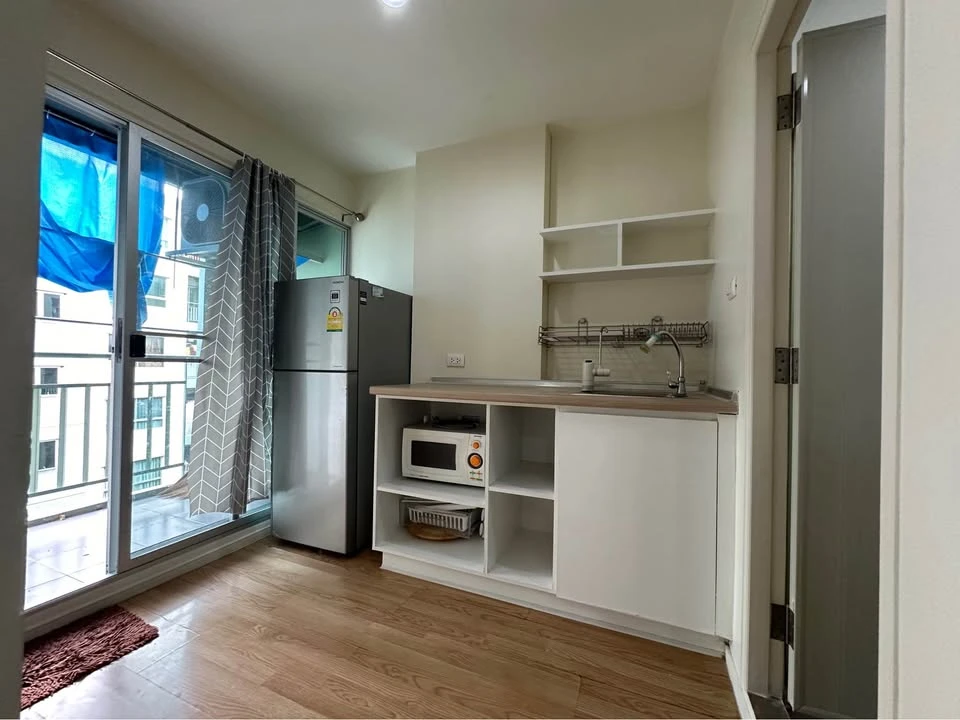 For rent: Lumpini Ville On Nut 46, size 26 sq m, 6th floor, Building C1, fully furnished, hurry and reserve now.