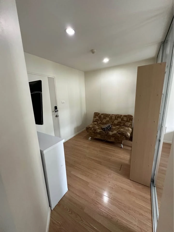 For rent: Lumpini Ville On Nut 46, size 26 sq m, 6th floor, Building C1, fully furnished, hurry and reserve now.