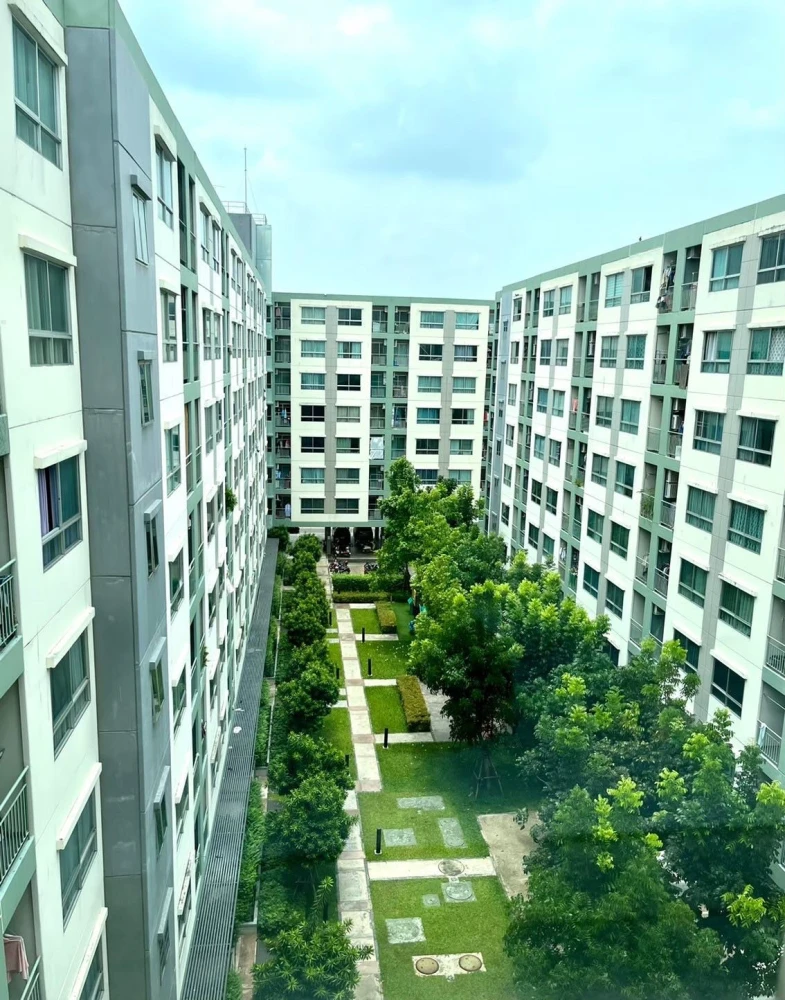 For rent: Lumpini Ville On Nut 46, garden view, studio room with sliding doors, fully furnished and appliances, ready to move in.