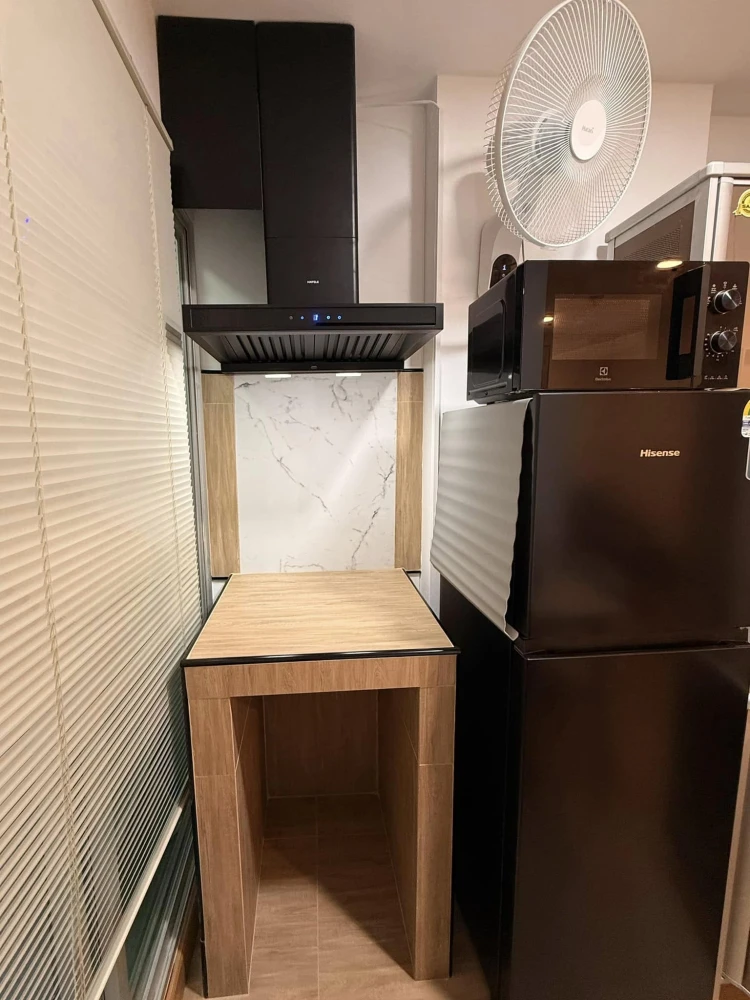 For rent: Lumpini Ville Onnut 46. The unit is partitioned into separate, clearly defined zones. Great value! Don't miss out!