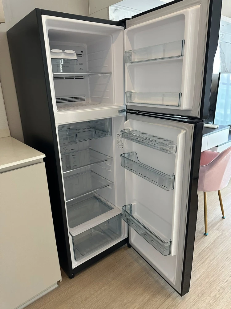 For rent: Lumpini Suite Phetchaburi-Makkasan, high floor unit, fully furnished with built-in furniture and all appliances. Just bring your suitcase an