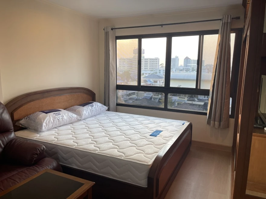 For rent: Lumpini Place Pinklao 2, fully furnished with high-quality built-in furniture, 6th floor, unobstructed view, bright and airy. Book now!