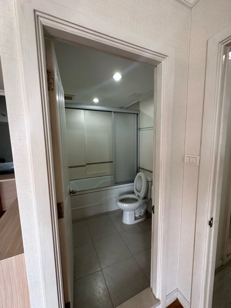 For rent: Lumpini Place Rama 9 - Ratchada, 27th floor, nice room, fully furnished, reserve now.