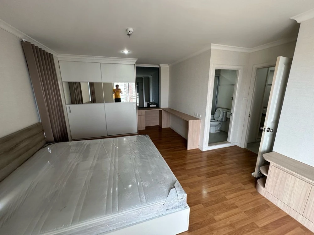 For rent: Lumpini Place Rama 9 - Ratchada, 27th floor, nice room, fully furnished, reserve now.