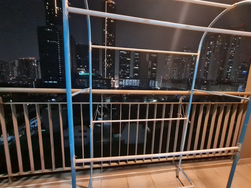 For rent: Lumpini Place Rama 9-Ratchada, Building B, 11th floor, decorated with cool wallpaper, fully furnished. If you don't reserve, you'll really m