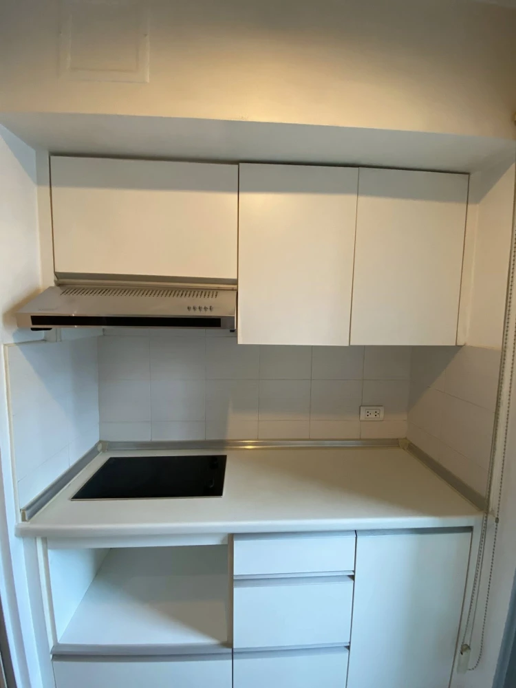 For rent: Lumpini Place Rama 9, furnished room, ready to move in, fully equipped with amenities, must arrange.