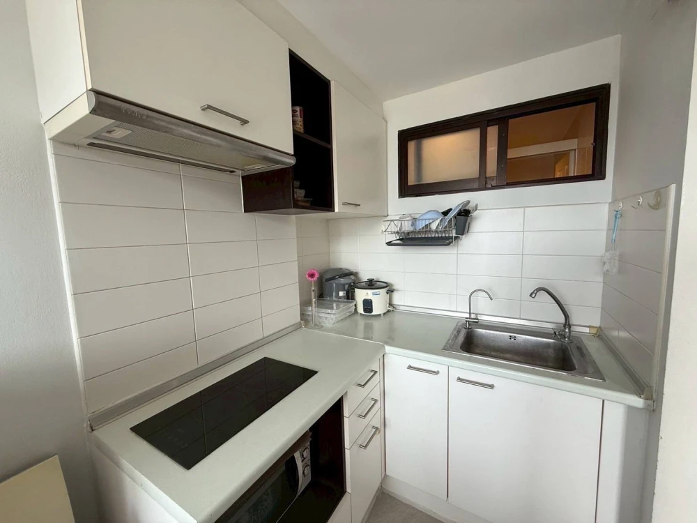 For rent: Lumpini Place Ratchada-Tha Phra, high floor, ready to move in, good breeze, city view. Hurry and reserve now before it's too late+++