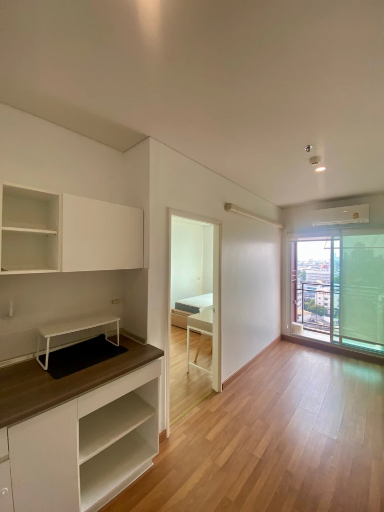 For rent: Lumpini Place Ratchada - Sathu, city view, fully furnished, ready to move in. Book now!