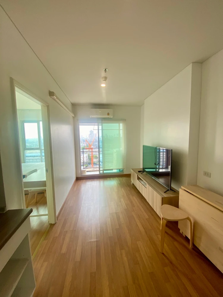 For rent: Lumpini Place Ratchada - Sathu, city view, fully furnished, ready to move in. Book now!